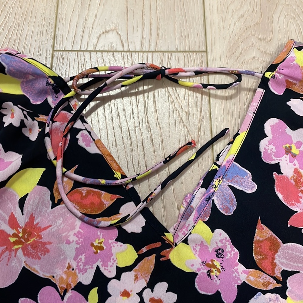 NWT Vero Moda Floral V-Neck Blouse - Picture 7 of 12